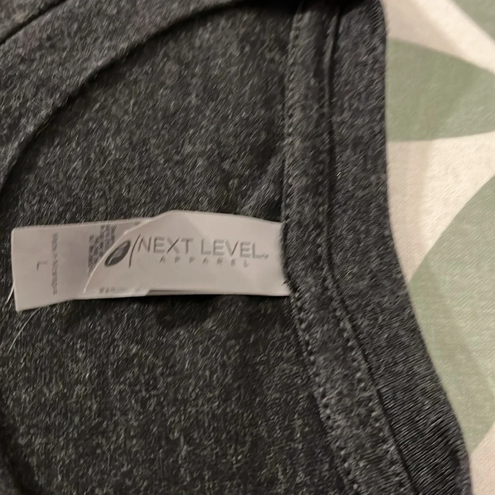 Tee Shirt - Picture 3 of 3